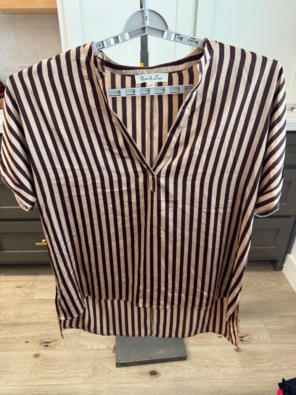 Vine & Love Oversized Brown & Cream Striped V-Neck Blouse - NWT - Size L